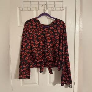 BOLD elements Black and Red Lip Print Blouse